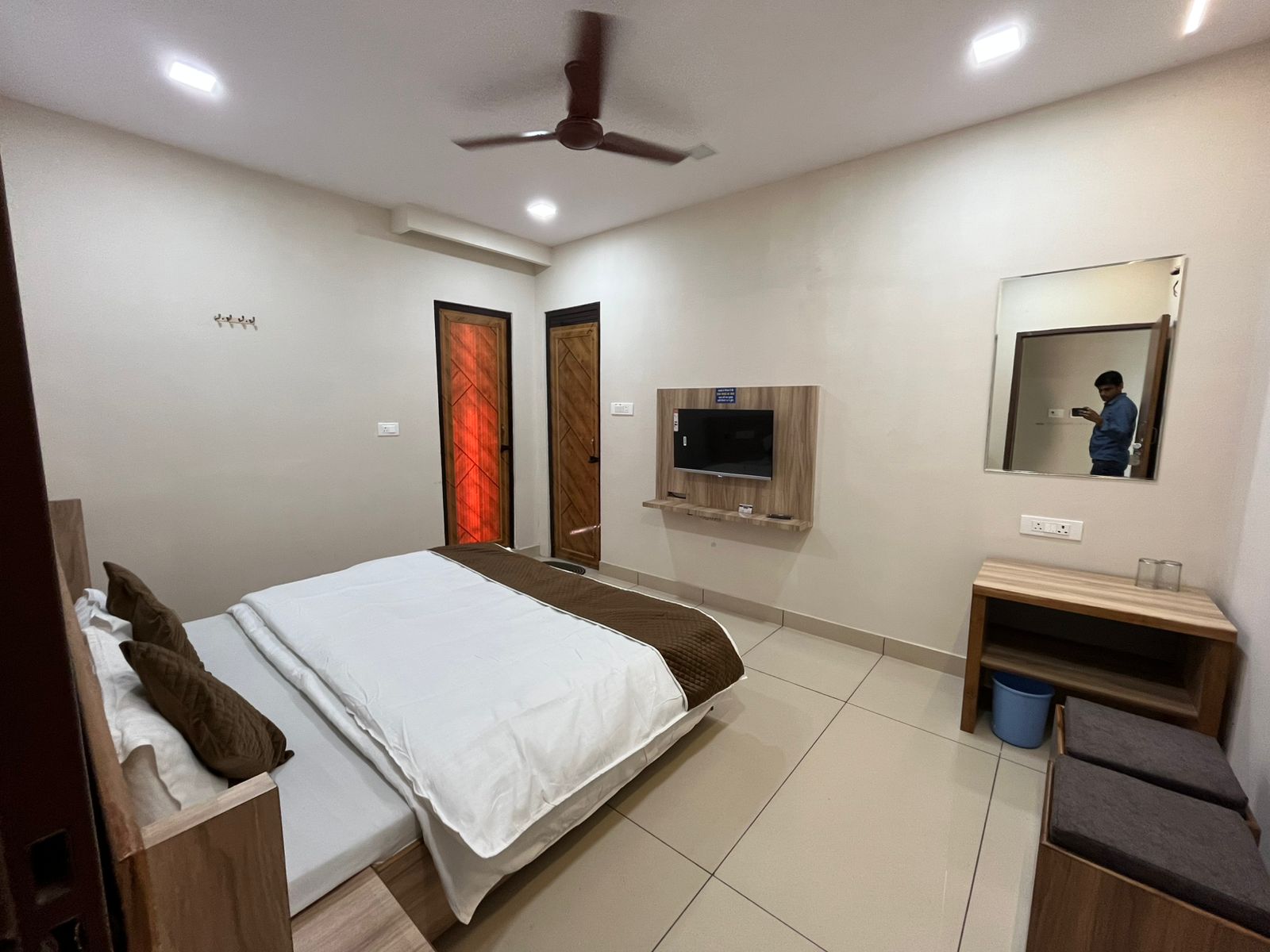 The HOTEL PRAKASH