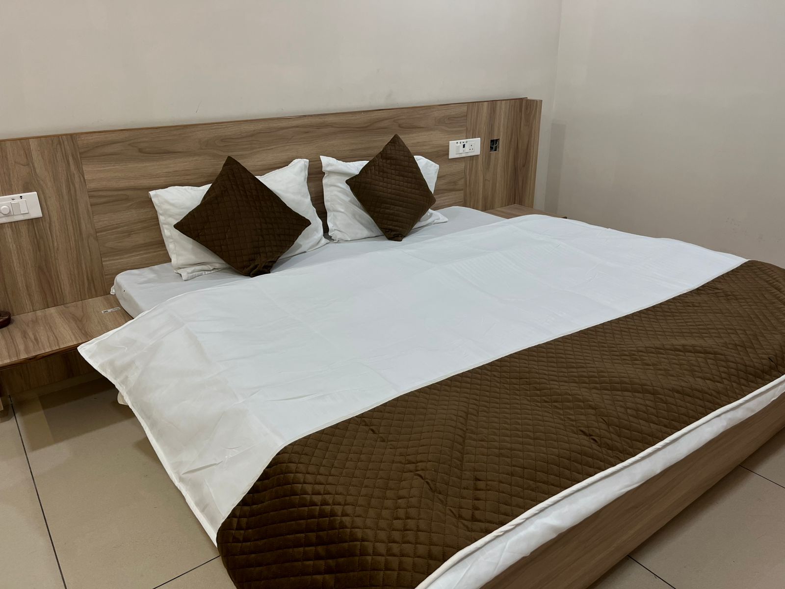 The HOTEL PRAKASH
